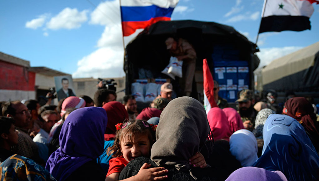 Россия помогает миру. Гуманитарная помощь Сирии. Сирийский конфликт Россия. Сирия гумпомощь. Гуманитарная помощь РФ В Сирии.