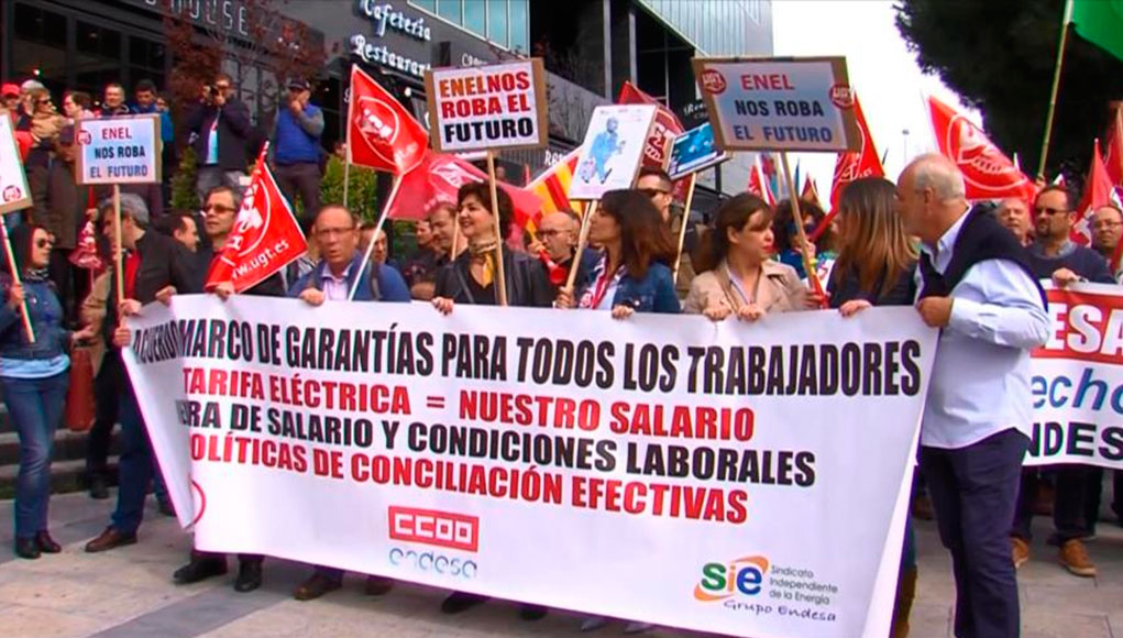 Trabajadores Protestan En Madrid Ante Posibles Recortes De Endesa trabajadores-protestan-en-madrid-ante-posibles-recortes-de-endesa