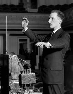 Lev_Termen_playing_-_cropped