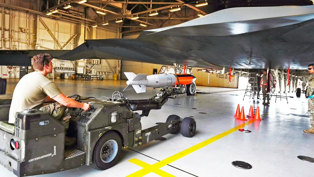 Bombarderos Estratégicos B-2 Spirit De EE.UU. Son Los Primeros En ...