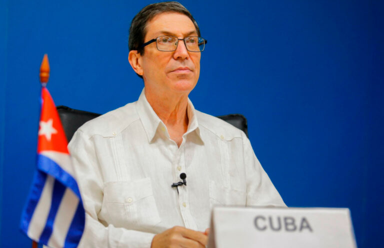 Canciller de Cuba denuncia doble rasero de EEUU en derechos humanos