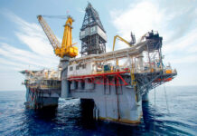 Descubren un «enorme» yacimiento en un campo marino de Kuwait