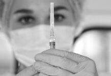 Laboratorio ruso revela cuándo los primeros pacientes recibirán una vacuna contra el cáncer