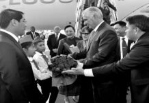 Cálido recibimiento ofrecen en Laos al Presidente de Cuba