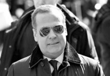 Putin condecora al expresidente Medvédev en su 60 cumpleaños