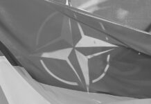 Jeffrey Sachs: Macron admitió que la OTAN es la culpable del conflicto ucraniano