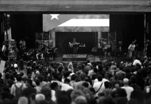 Cuba y Silvio Rodriguez desbordan escalinata universitaria