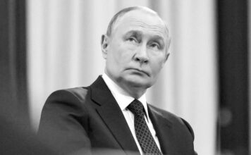 Putin inspecciona el novedoso armamento fabricado en Rusia