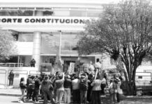 Corte Constitucional de Ecuador falla contra dos leyes propuestas por el presidente Noboa