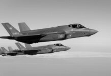 Caracas denuncia que cinco aviones de combate de EE.UU. sobrevolaron el espacio aéreo venezolano