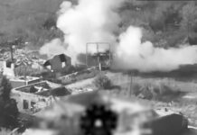 Drones rusos abrasan a militares ucranianos atrincherados y su equipamiento