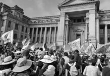 Familiares de muertos en protestas en Perú exigen prisión para Dina Boluarte