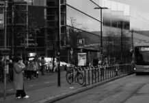 El país europeo que supo ser referencia en bienestar social y ahora se derrumba