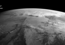 Cosmonautas rusos acercan al espacio a las personas con discapacidad visual