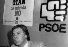 El Borbón concede el Toisón de oro a Felipe GonzáleX por los servicios prestados ¡Y tanto!