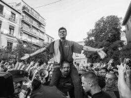 España. El fascismo utiliza a uno de sus peones paseándolo por distintas ciudades a modo de provocación