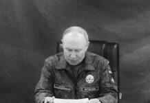 Putin visita un puesto de mando de las FF.AA. rusas