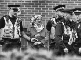 Los tribunales fascistas británicos: juicios farsa en 36 minutos