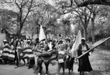 Manifestación en Harare, Zimbabue, exige levantamiento del cerco económico de EE.UU. contra Cuba