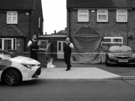 Un afgano apuñala hasta la muerte a un hombre que paseaba al perro en Londres