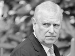 Andrés hizo llevar a 40 prostitutas a un hotel tailandés en 4 días