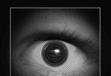 Cámaras y micrófonos hasta las aulas