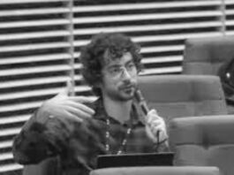 Un periodista preguntó en Bruselas por qué Israel no se comprometía con la reconstrucción de Gaza; fue despedido