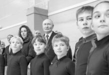 «Trabajo duro y dedicación»: Putin aconseja a un grupo de niños