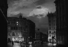 Járkov queda sumido en la oscuridad