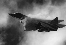 Hipnótica ligereza: así maniobra el caza ruso Su-57 de quinta generación