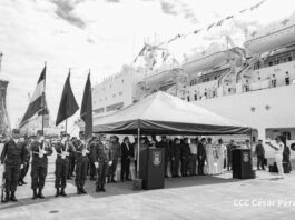 Autoridades nicaragüenses celebran arribo de buque-hospital de China