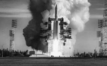 Rusia envía al espacio satélites militares