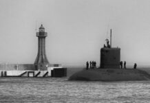 El único submarino de Polonia se avería de camino al desfile del Día de la Armada