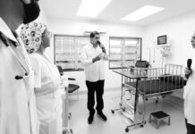 Gobierno Venezolano entrega 98 obras de salud