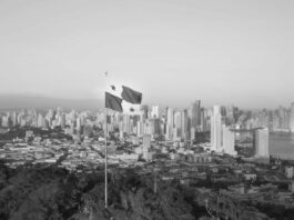 Panameños conmemoran Día de la Independencia de España