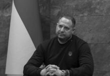 Terremoto político para Zelenski: ¿qué significa la dimisión del «todopoderoso» Yermak?