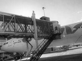 570 repatriados: Venezuela ejerce soberanía aérea pese a «orden» de Trump