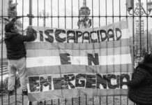 Jubilados y personas con discapacidad protestan en Argentina contra vetos de Milei
