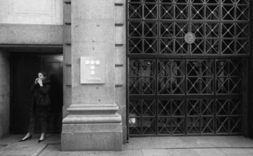 Cómo la IA está socavando las bases del capitalismo y puede ser su tumba: el caso Telefónica