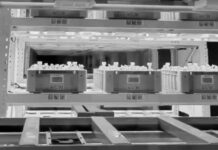 Así es la futurista granja china que planta, cultiva y cosecha por sí misma