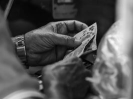 Crisis en Argentina: 48% de hogares se endeuda para pagar servicios