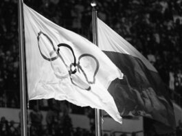 El COI levanta las restricciones para los jóvenes atletas rusos de participar en torneos bajo la bandera y el himno