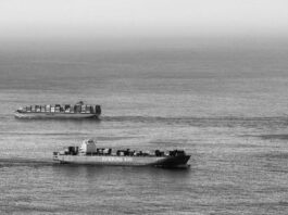 Fuerzas especiales de EE.UU. interceptan un carguero entre China e Irán y destruyen su carga