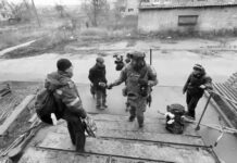 Periodistas rusos muestran Krasnoarmeisk tras liberación