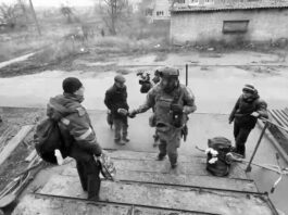 Periodistas rusos muestran Krasnoarmeisk tras liberación