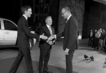 Momento incómodo en Berlín: Witkoff y Kushner casi pasan de largo a Merz