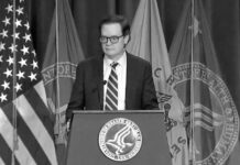 «Los hombres son hombres. Las mujeres son mujeres»: Una simple declaración sobre la salud en EE.UU. provoca aplausos