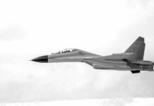 China simula un combate aéreo con aviones franceses mediante un juego de guerra