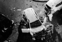 Un vehículo explota en un aparcamiento en Moscú