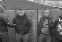 Ucranianos huían del país a través de un gasoducto inoperativo en medio de la movilización forzosa de Zelenski